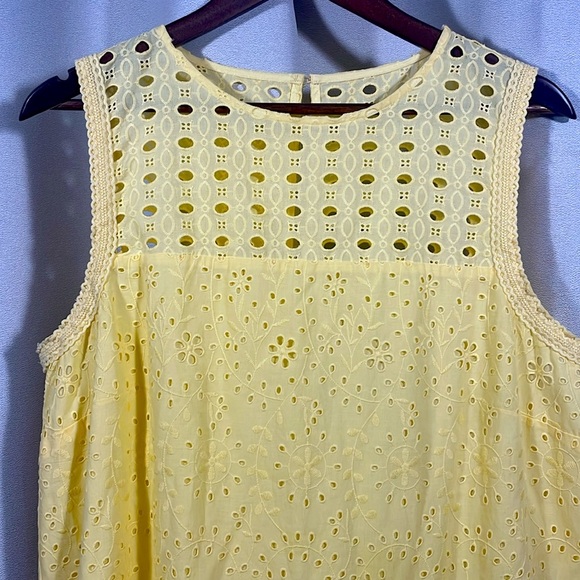 LOFT Soft Yellow eyelet Lace Blouse NWOT - Picture 4 of 8